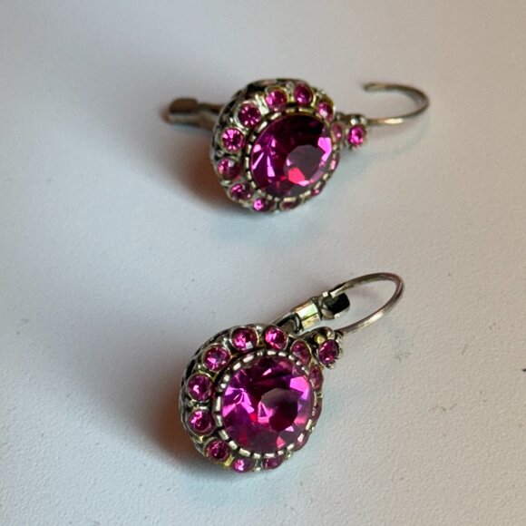 Pink Glass Stones Pierced Earrings Gold Tone Delicate Classy - Picture 5 of 5